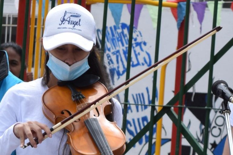 Afinemos nuestro violín